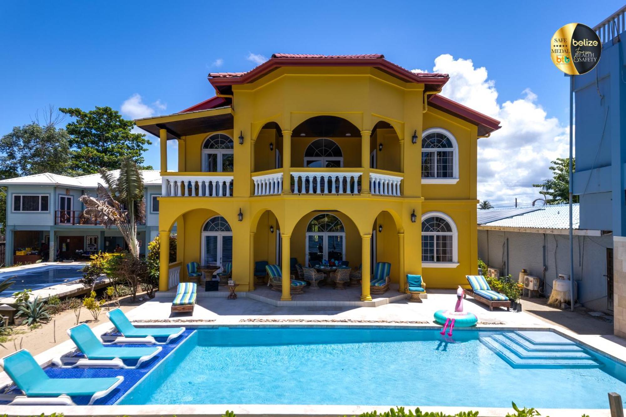 Blue Parrot Beach House And Villas Hopkins Kültér fotó