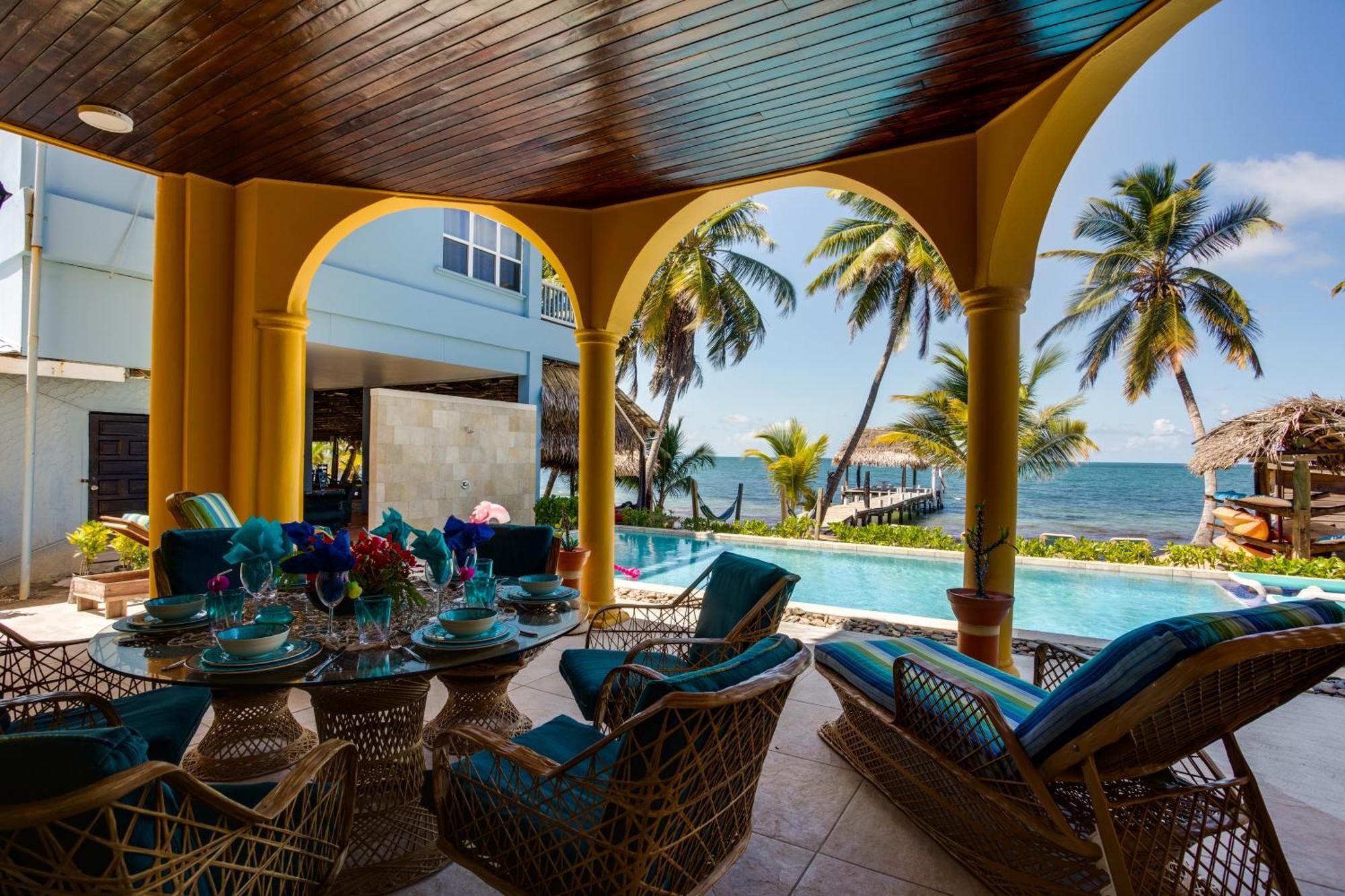 Blue Parrot Beach House And Villas Hopkins Kültér fotó